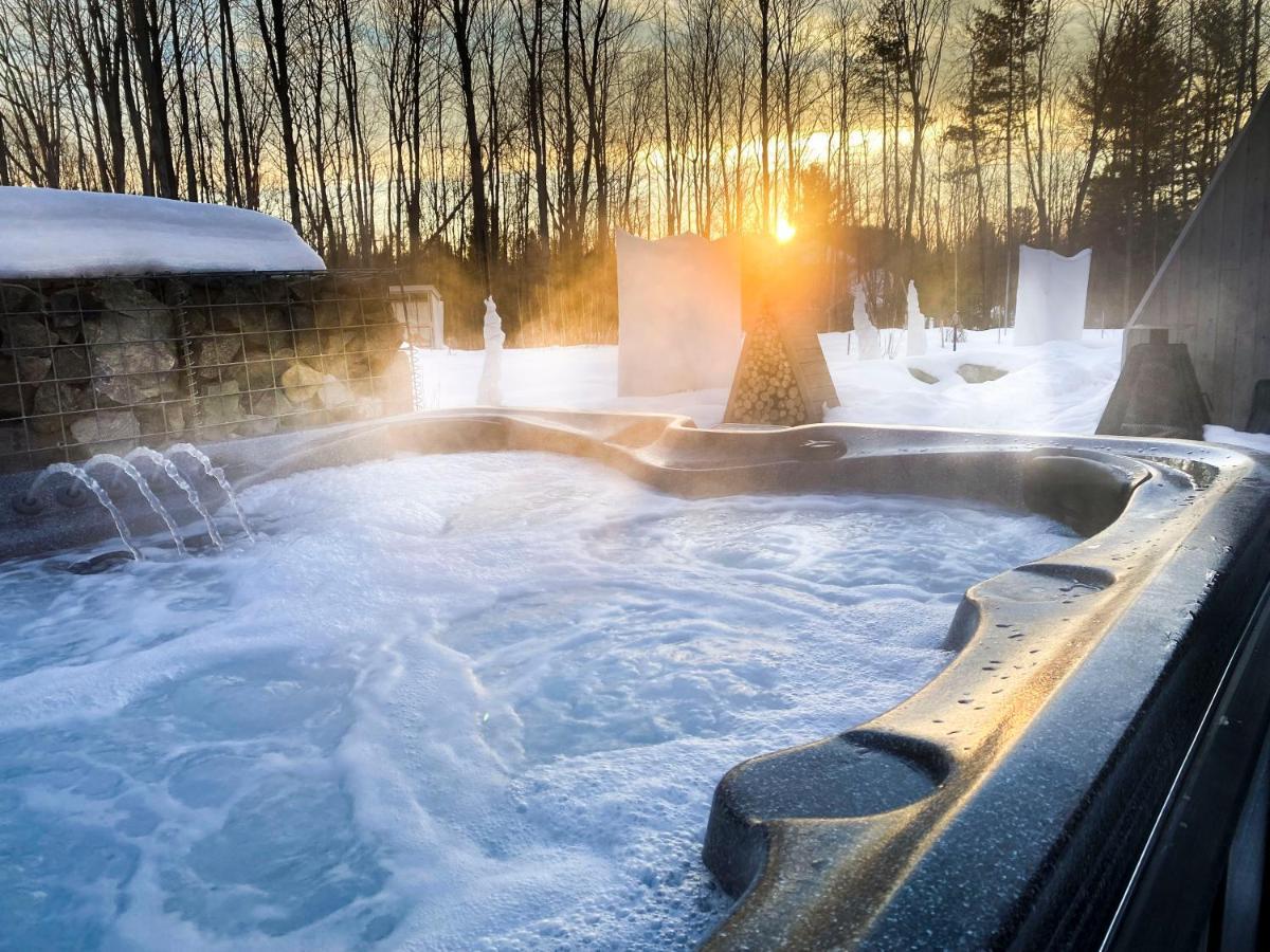 Bed and Breakfast Le Camp Cache Shefford Экстерьер фото