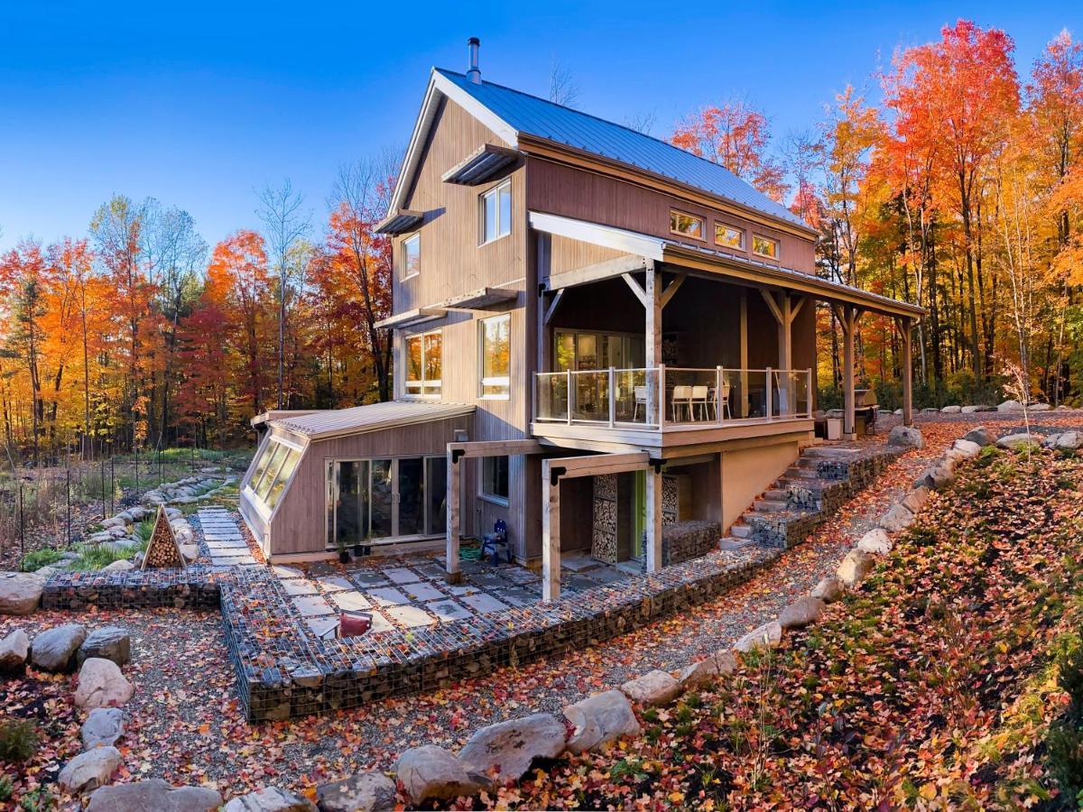 Bed and Breakfast Le Camp Cache Shefford Экстерьер фото